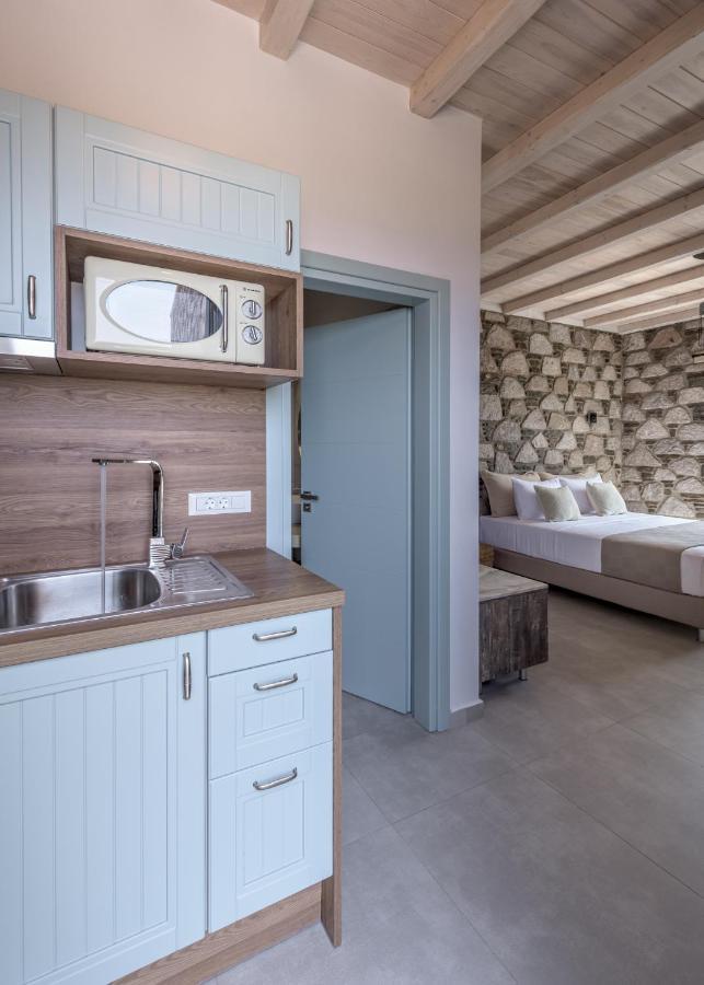 Thea Sunset Suites Mytakas Exterior photo
